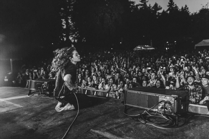 Tash Sultana at Britt Festival Pavilion